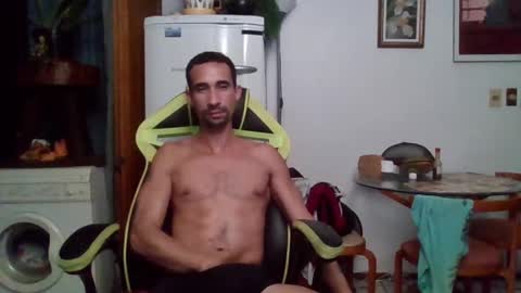 Snapshot of mdbisc chatting on 12/19/24, 12:02 mdbisc online show from 12/19/24, 12:02