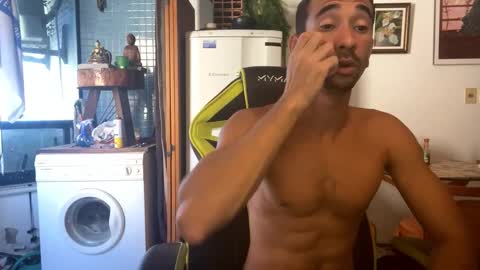 Snapshot of mdbisc chatting on 02/01/25, 04:00 mdbisc online show from 02/01/25, 04:00