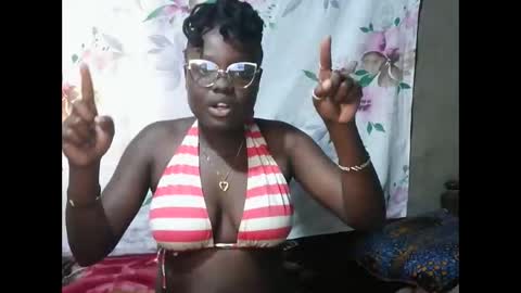 Snapshot of mdivah chatting on 10/10/25, 09:30 mdivah online show from 10/10/25, 09:30