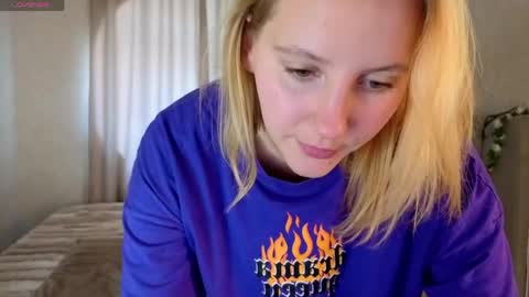 Melissa online show from 05/05/26, 01:24