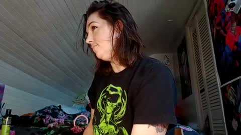 Snapshot of me_and_mrsjones chatting on 12/01/24, 06:41 Judy with da booty online show from 12/01/24, 06:41