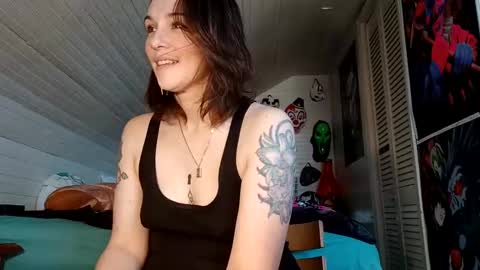 Snapshot of me_and_mrsjones chatting on 12/07/24, 07:54 Judy with da booty online show from 12/07/24, 07:54