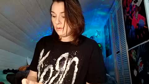 Snapshot of me_and_mrsjones chatting on 12/17/24, 02:00 Judy with da booty online show from 12/17/24, 02:00