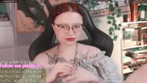 Snapshot of me_hanna chatting on 05/07/26, 02:06 Hanna online show from 05/07/26, 02:06