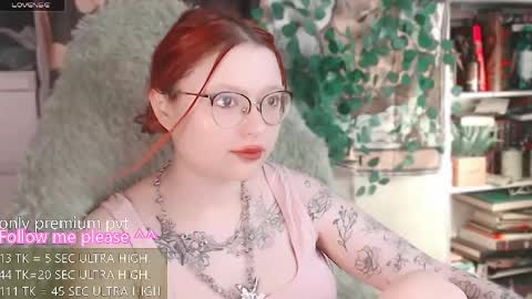 Snapshot of me_hanna chatting on 05/24/26, 05:23 Hanna online show from 05/24/26, 05:23