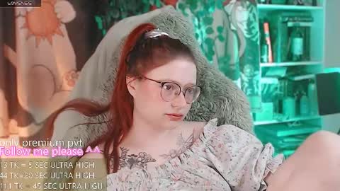 Snapshot of me_hanna chatting on 05/28/26, 03:59 Hanna online show from 05/28/26, 03:59