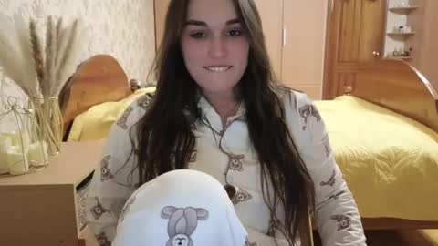 Snapshot of me_lissa_sun chatting on 02/09/25, 04:46 Melissa online show from 02/09/25, 04:46