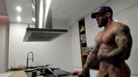 Snapshot of mealphamale chatting on 12/03/24, 02:49 Alpha Male online show from 12/03/24, 02:49