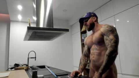 Snapshot of mealphamale chatting on 01/22/25, 02:56 Alpha Male online show from 01/22/25, 02:56