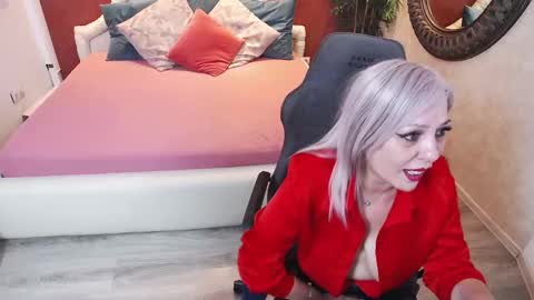 meamandax online show from 02/17/25, 11:23