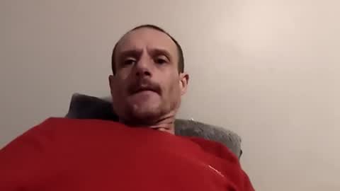 Snapshot of meanfinger chatting on 02/17/26, 08:11 Jizzy online show from 02/17/26, 08:11