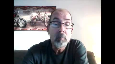 Snapshot of meathome3 chatting on 12/06/24, 01:00 me at home online show from 12/06/24, 01:00