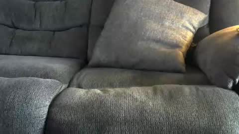 Snapshot of meathome3 chatting on 12/16/24, 03:32 me at home online show from 12/16/24, 03:32