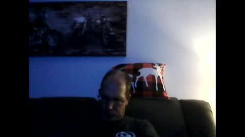 Snapshot of meathome3 chatting on 12/21/24, 05:47 me at home online show from 12/21/24, 05:47
