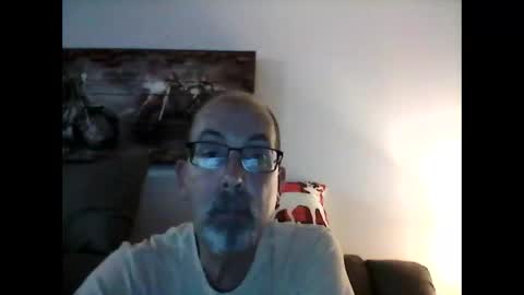 Snapshot of meathome3 chatting on 01/02/25, 03:37 me at home online show from 01/02/25, 03:37