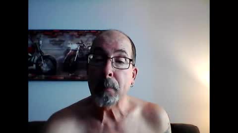 Snapshot of meathome3 chatting on 02/20/25, 03:41 me at home online show from 02/20/25, 03:41