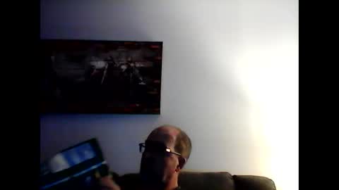 Snapshot of meathome3 chatting on 03/01/25, 04:37 me at home online show from 03/01/25, 04:37