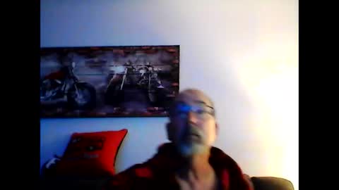 Snapshot of meathome3 chatting on 09/13/25, 11:32 me at home online show from 09/13/25, 11:32