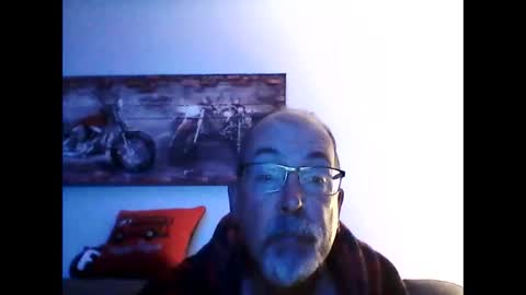 Snapshot of meathome3 chatting on 09/18/25, 10:06 me at home online show from 09/18/25, 10:06