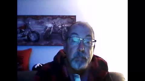 Snapshot of meathome3 chatting on 09/24/25, 10:07 me at home online show from 09/24/25, 10:07