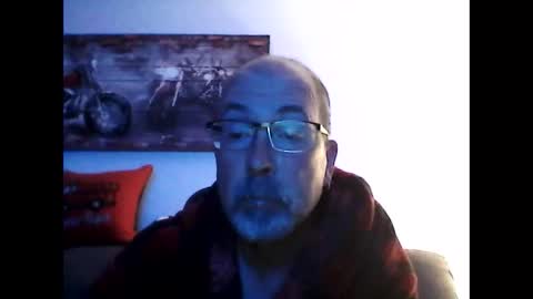 Snapshot of meathome3 chatting on 10/16/25, 10:16 me at home online show from 10/16/25, 10:16