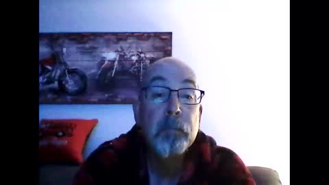 Snapshot of meathome3 chatting on 04/26/26, 10:46 me at home online show from 04/26/26, 10:46