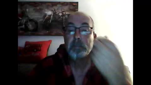Snapshot of meathome3 chatting on 05/03/26, 10:10 me at home online show from 05/03/26, 10:10
