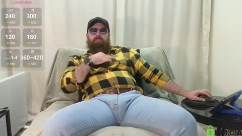 Snapshot of meaty_roll chatting on 01/05/25, 03:34 Meaty Roll online show from 01/05/25, 03:34