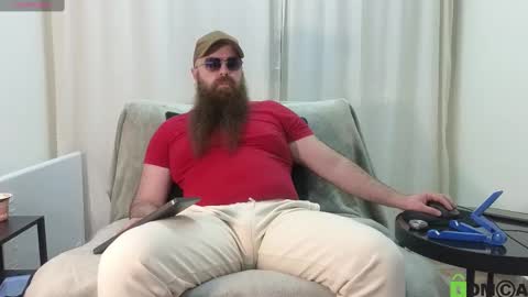 Snapshot of meaty_roll chatting on 02/11/25, 03:40 Meaty Roll online show from 02/11/25, 03:40