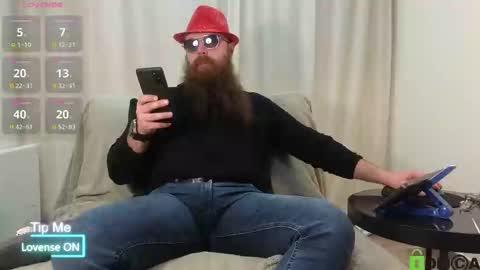 Snapshot of meaty_roll chatting on 03/07/25, 06:02 Meaty Roll online show from 03/07/25, 06:02