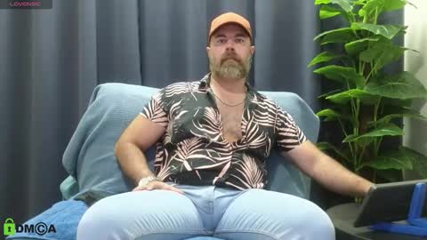 Snapshot of meaty_roll chatting on 09/12/25, 08:14 Meaty Roll online show from 09/12/25, 08:14