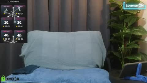 Snapshot of meaty_roll chatting on 09/17/25, 07:10 Meaty Roll online show from 09/17/25, 07:10