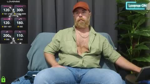 Snapshot of meaty_roll chatting on 09/28/25, 02:00 Meaty Roll online show from 09/28/25, 02:00