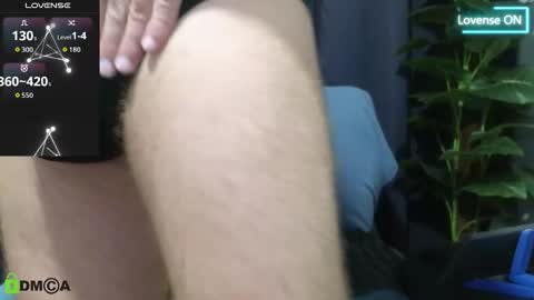 Snapshot of meaty_roll chatting on 10/24/25, 03:03 Meaty Roll online show from 10/24/25, 03:03