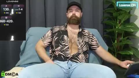 Snapshot of meaty_roll chatting on 10/31/25, 08:48 Meaty Roll online show from 10/31/25, 08:48