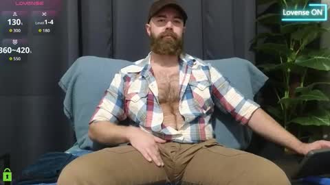 Snapshot of meaty_roll chatting on 11/14/25, 02:32 Meaty Roll online show from 11/14/25, 02:32