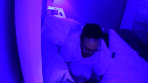 mecrago online show from 11/18/25, 09:25