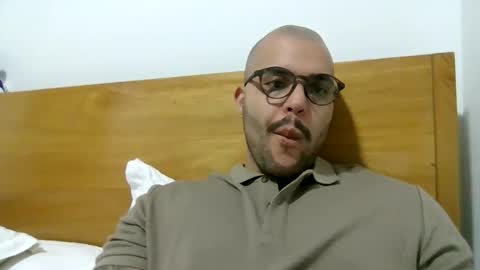 filippoae online show from 01/01/25, 02:09