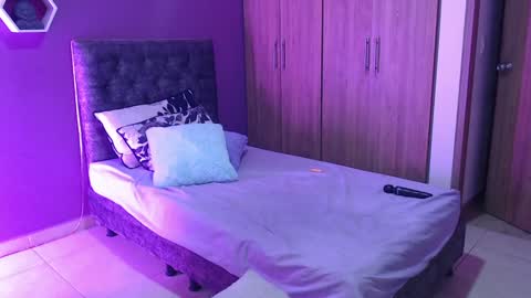 Snapshot of medelynevans chatting on 01/31/25, 11:03 medelyn Instagram mady evans13 online show from 01/31/25, 11:03