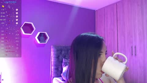 Snapshot of medelynevans chatting on 02/07/25, 11:34 medelyn Instagram mady evans13 online show from 02/07/25, 11:34