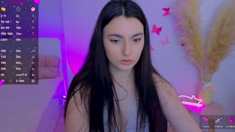 Dina online show from 04/12/26, 07:52