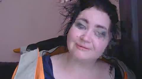 Oltereodora-lima online show from 11/18/25, 10:52