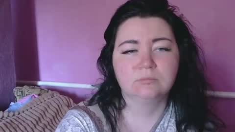 Snapshot of medjik_lool chatting on 04/28/26, 04:28 Oltereodora-lima online show from 04/28/26, 04:28