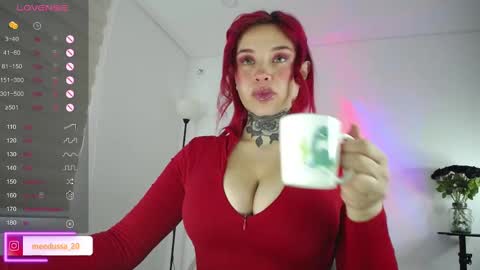 Johana  online show from 10/30/25, 11:33