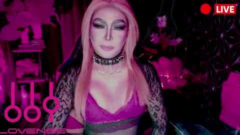 THE QUEEN ALPHA   Queen Medusa Prey online show from 02/25/26, 10:52