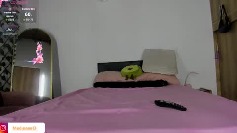 medussa13 online show from 02/25/26, 12:04