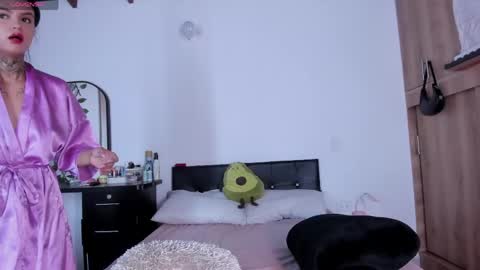 medussa13 online show from 04/11/26, 12:09