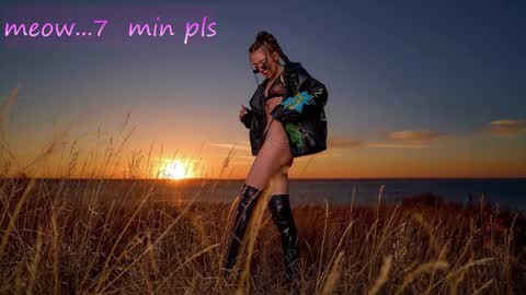 Snapshot of meeeeeow08 chatting on 11/04/25, 12:54 Sweet Meow nonude online show from 11/04/25, 12:54