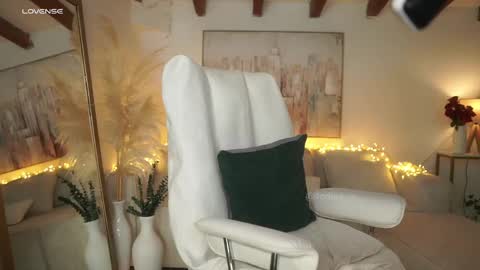 Snapshot of meegan1 chatting on 02/21/25, 12:39 Andrea online show from 02/21/25, 12:39