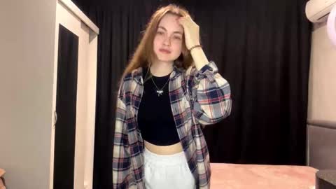 Snapshot of meehunte chatting on 11/26/25, 03:13 Olivia online show from 11/26/25, 03:13